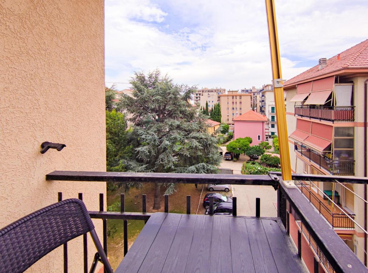 Casa Della Luna - By Ligooria Pietra Ligure Exterior foto